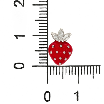 Ezüst gyerek eper fülbevaló (02107-330)