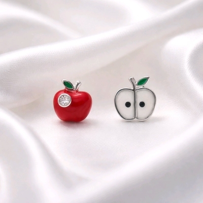 Ezüst gyerek alma fülbevaló (02107-337)