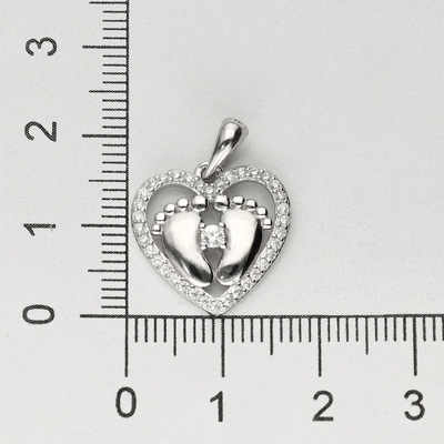 Ezüst szív medál baba talppal (09139-58)