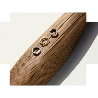 Pandora hullámos széles karikagyűrű 58-as méret (193886C00-58)