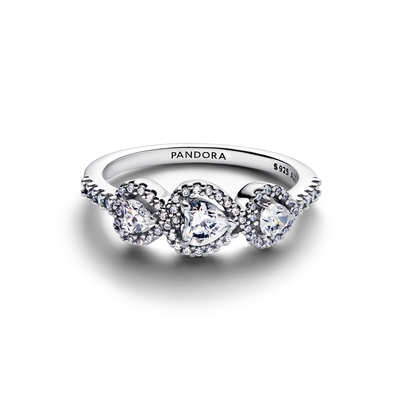 Pandora Hármas szív alakú gyűrű 50-es méret (194413C01-50)