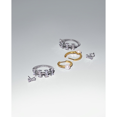 Pandora Szikrázó masnis karika fülbevaló (293545C01)