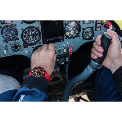 Vostok Europe Space Race Unlimited Aerobatics World Champion pilot Jurgis Kairys férfi óra (326C794-B)