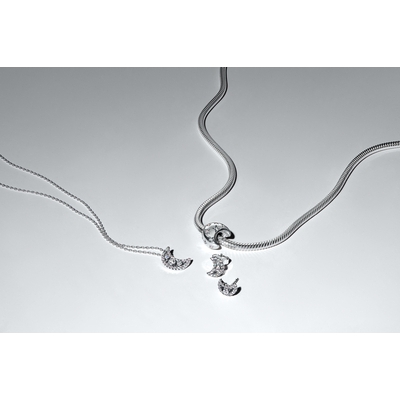 Pandora Hold nyaklánc (394259C01-50)