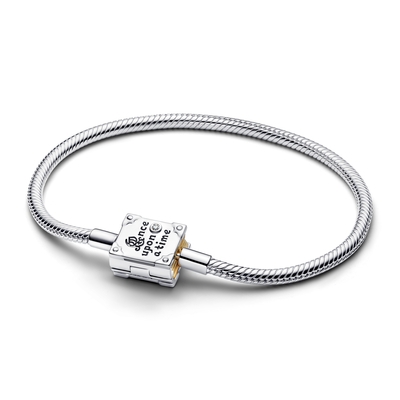 Pandora Disney Hercegnő Hamupipőke varázslatos pillanat könyv karkötő 17 cm (564379C01-17)