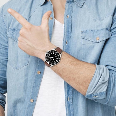 Certus férfi óra (611111)