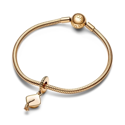 Pandora ballagási vagy diplomaosztó charm (761892C00)
