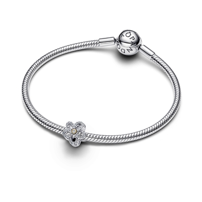 Pandora Pavé virágos áttört charm (764480C01)