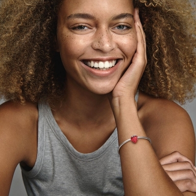 Pandora Eper charm (791681C01)