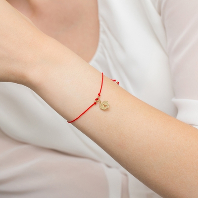 Sárga arany babatalp piros zsinóros karlánc (B009-Z-585-B0.005-CZE)