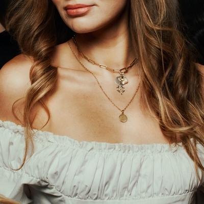 Thomas Sabo Charm Club Connect aranyozott a szerelem őrzője charm medál (CC1242-414-14)