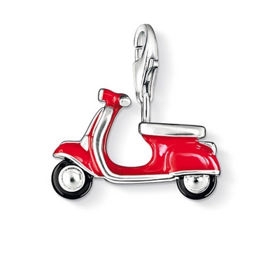 Thomas Sabo piros robogó charm (0827-007-10)