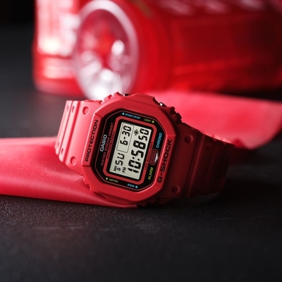 Casio G-Shock férfi óra (DW-5600EP-4ER)