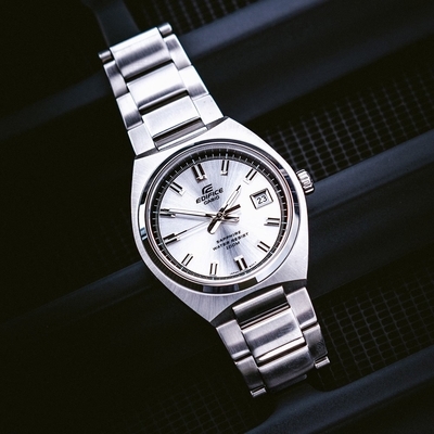 Casio Edifice Premium férfi óra (EFB-109D-7AVEF)