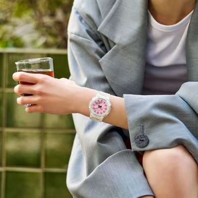 Casio G-Shock női óra (GMA-P2100SR-7AER) Casio G-Shock női óra (GMA-P2100SR-7AER)
