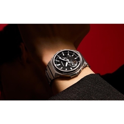 Casio G-Shock Bluetooth Solar férfi óra (GST-B1000D-1AER)