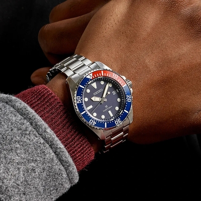 Seiko Prospex Sea Solar férfi óra (SNE595P1)