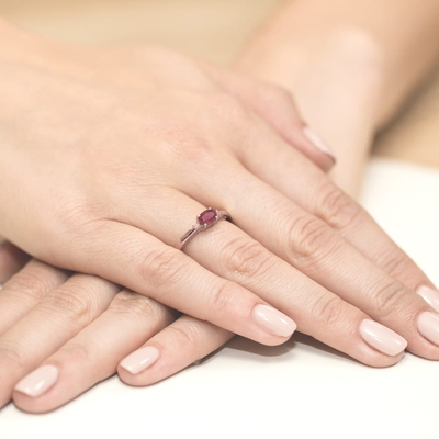 Rosé arany drágaköves gyűrű (W006-585-R0.60-RBD)